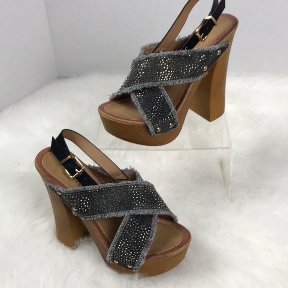 Retro Platform Heels - Picture 8 of 8